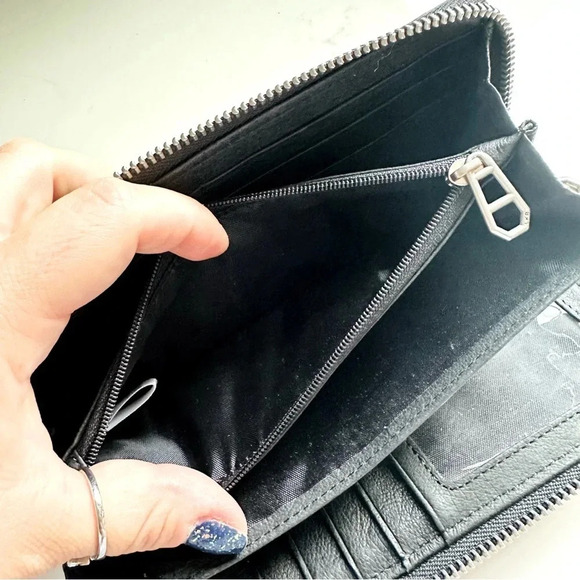 Liebeskind Berlin Lesley Snake Leather Large Zip Around RFID Protection Wallet - Picture 9 of 12